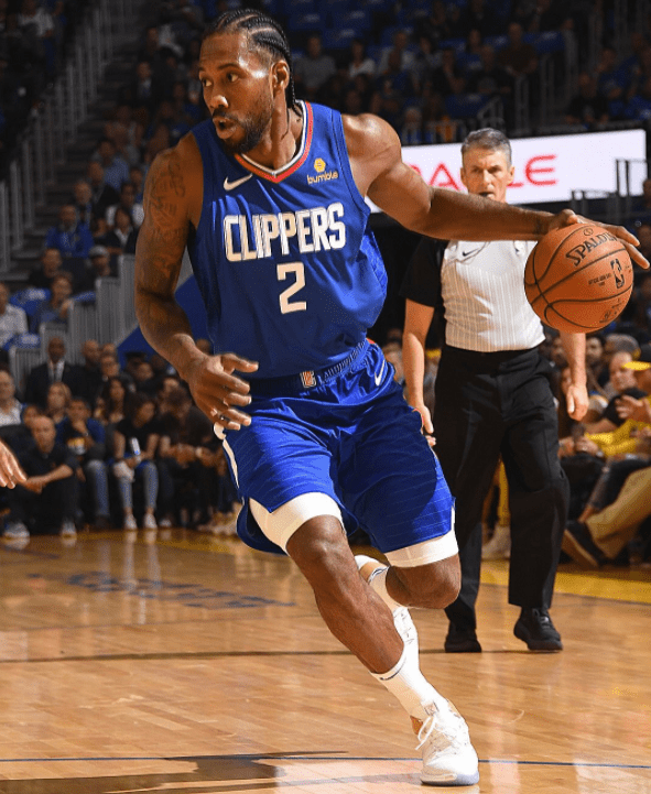 国乒三连冠 感恩幕后英雄（国乒豪取三连冠，致敬幕后功臣）